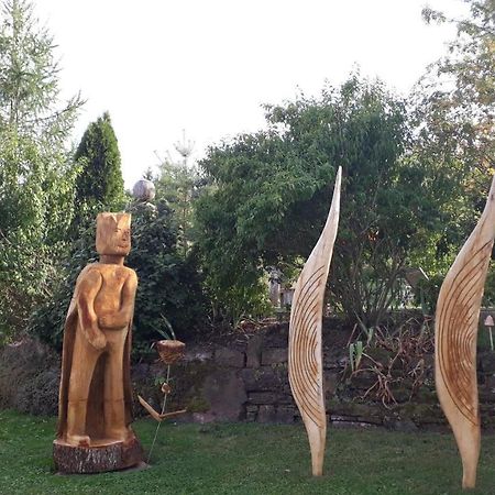 Gaestezimmer In Traumhafter Lage Neben Der Kurstadt 오베르툴바 외부 사진